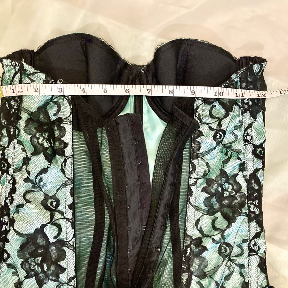 Frederick’s of Hollywood sea foam lace corset - Picture 12 of 15